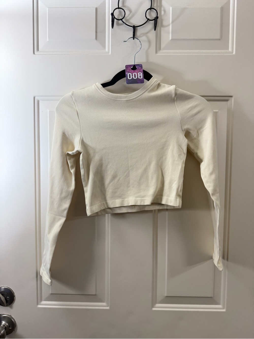 OQQ Ribbed Crop Top Women’s Medium Ivory Cream Long Sleeve Athleisure 008